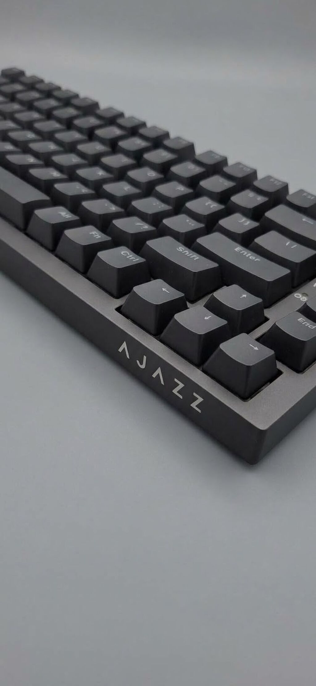 75% ölçüdədir. Qırmızı switch-dir. Tək rəng arxa işıqlandırması — Klaviaturalar və siçanlar, Bakı (3)