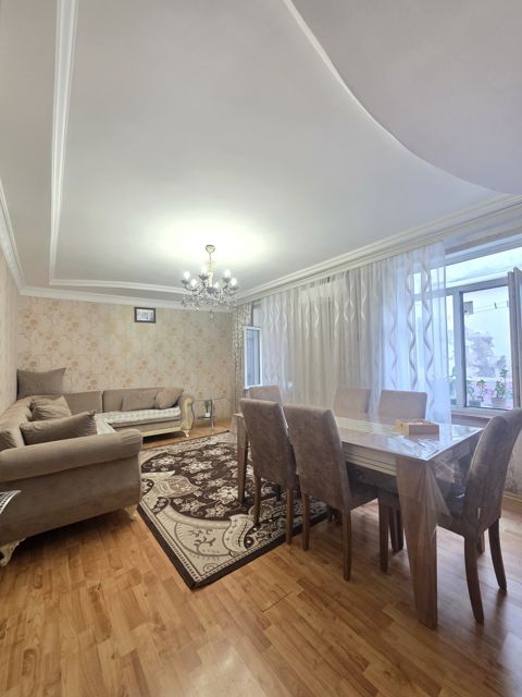 Satılır 4 otaqlı həyət evi/bağ evi 150 m² — Bakı