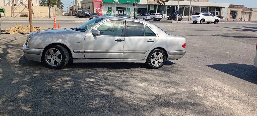 Mercedes E 220, 2.2 L, 1998 il, 749 734 km 50-EB-318 — Avtomobillər, Sumqayıt (4)