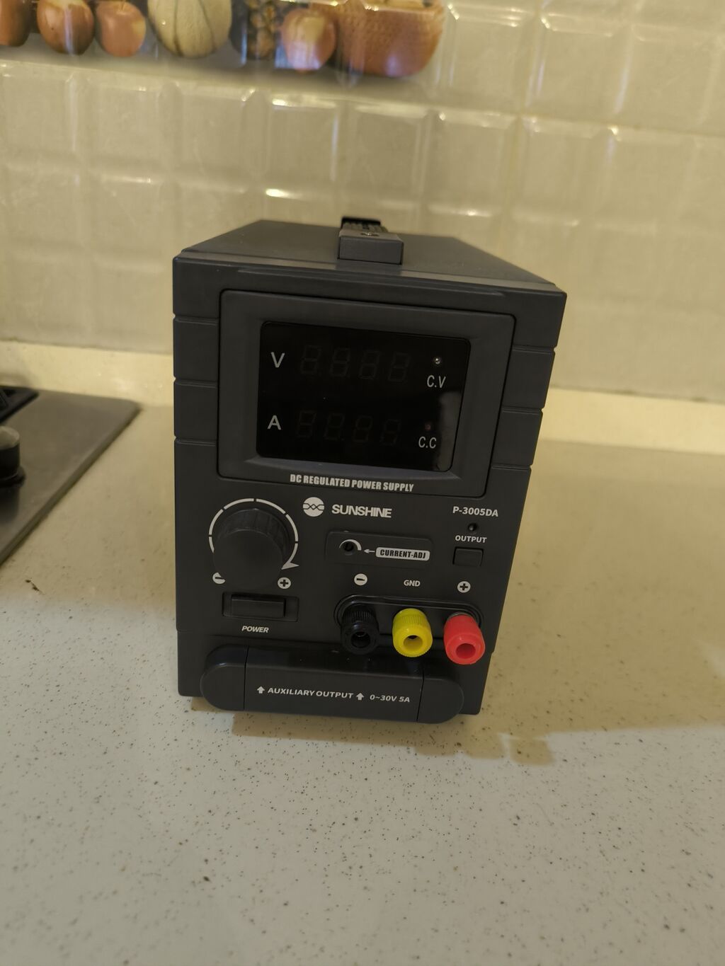 Sunshıne P-3005DA – tənzimlənən DC laboratoriya güc mənbəyi — Qida bloklari, Bakı