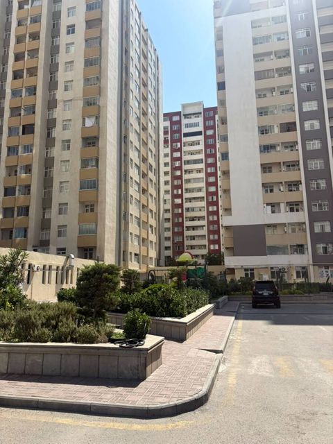 Satılır 4 otaqlı yeni tikili 132 m² — Bakı
