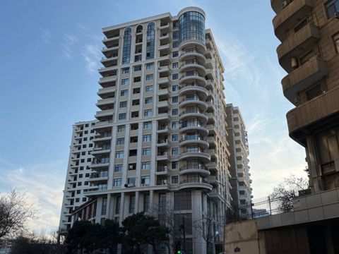 Satılır 2 otaqlı yeni tikili 87 m² — Bakı