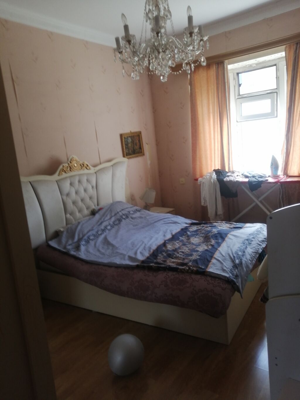Ev satılır Təsvir:4/4 balkonlar baglidi cəmi bir qonşu var - Yataq — Mənzil, Bakı (4)