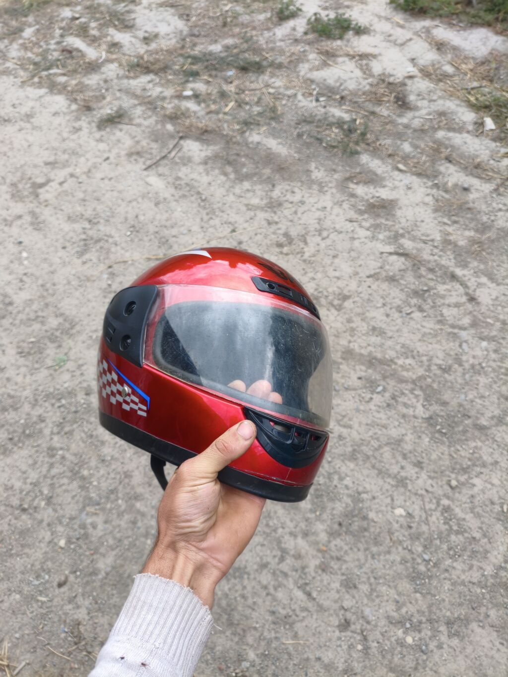 Moto dəbilqə – qapalı tip (full-face) - Rəng: metalik qırmızı, ağ — Motosiklet geyimi, Quba (3)
