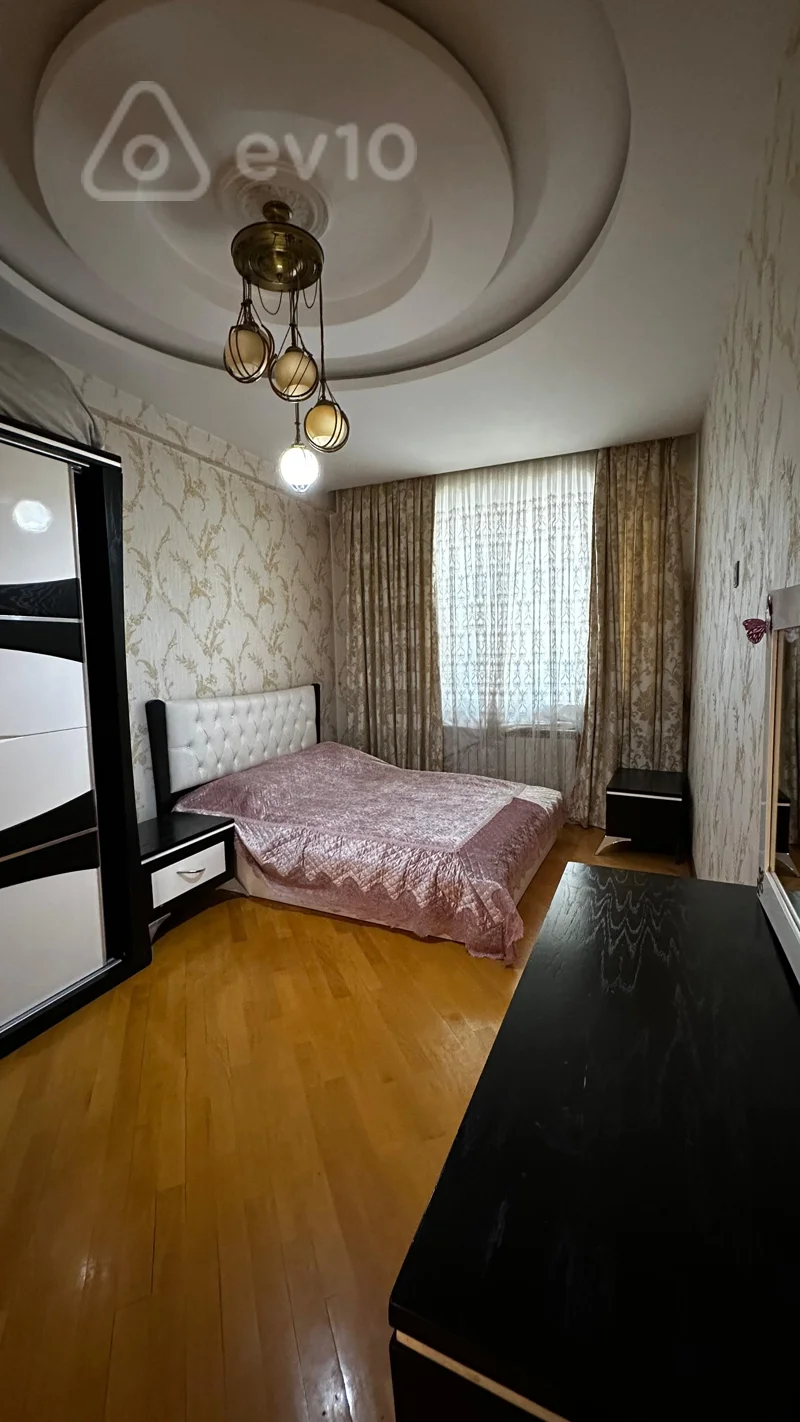 4 otaqlı mənzil, 170 m², R.Cəfərov küç. — kirayə — Mənzil, Bakı (2)