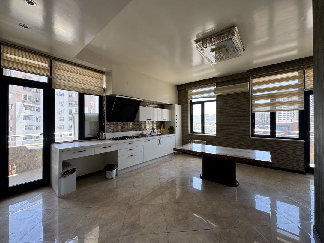Satılır 4 otaqlı yeni tikili 220 m² — Mənzil, Bakı (2)