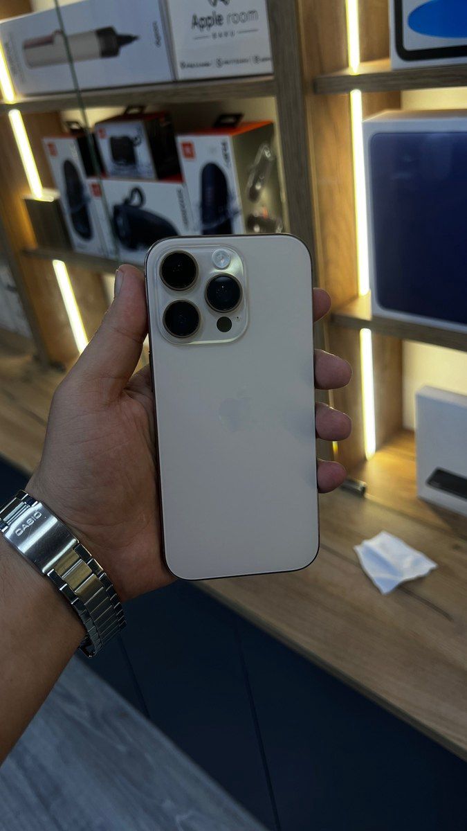 Apple iPhone 16 Pro Desert Titanium 256GB/8GB — Smartfonlar, Bakı