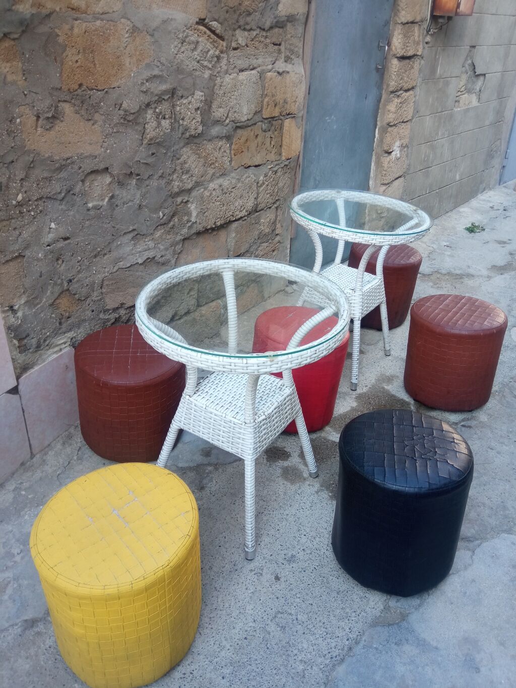 Balkon üçün, İşlənmiş, Açılmayan, Yumru masa, 6 stul — Masalar və stullar, Bakı