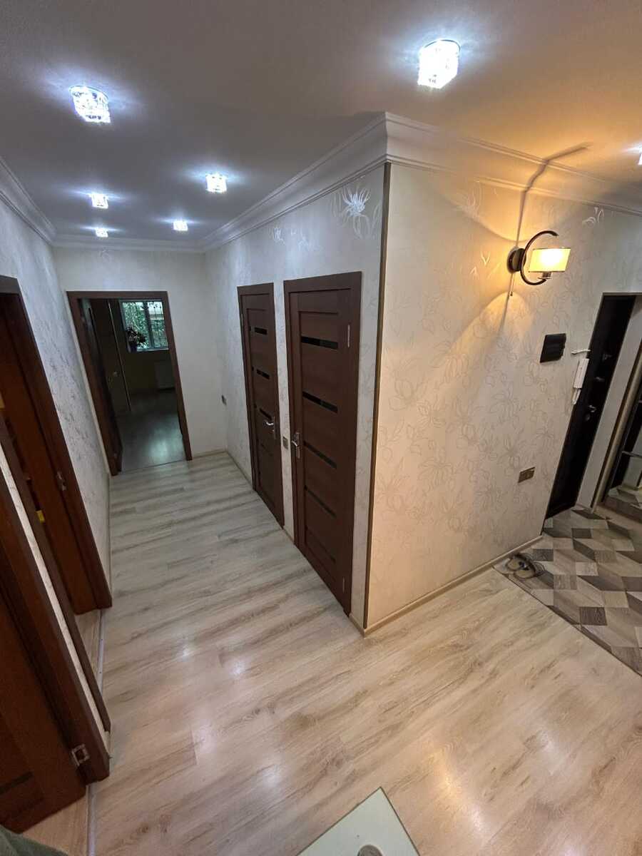 Satılır 4 otaqlı köhnə tikili 105 m² — Mənzil, Bakı (10)