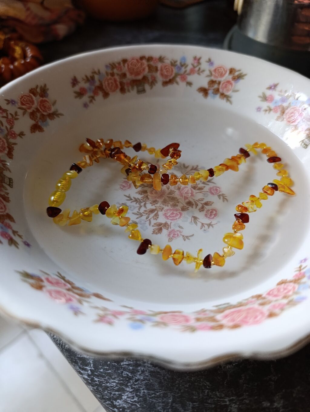 Boyunbağı, Ünvandan götürmə — Qolye və zəncir, Bakı (2)