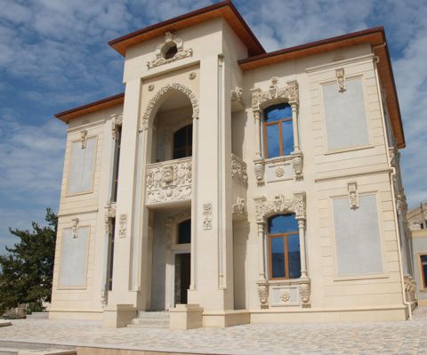 Satılır 5 otaqlı həyət evi/bağ evi 400 m² — Bakı