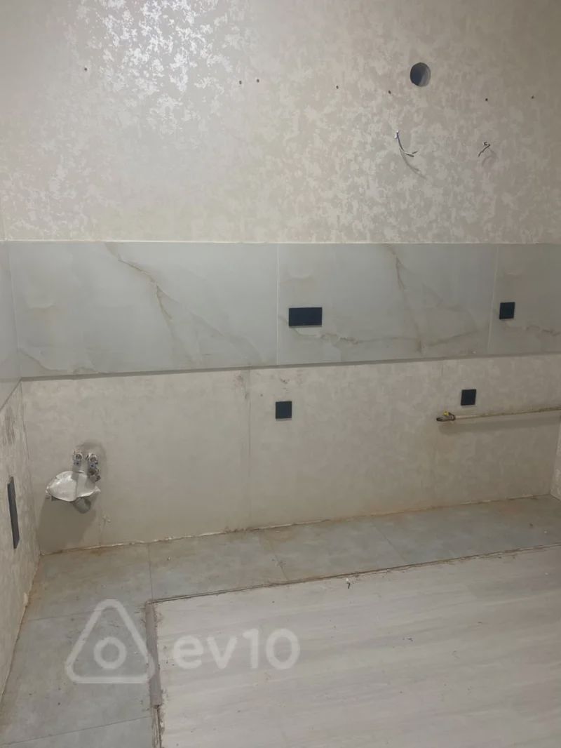 For sale: 2-room apartment (old building), 55 m² — Mənzil, Bakı (8)