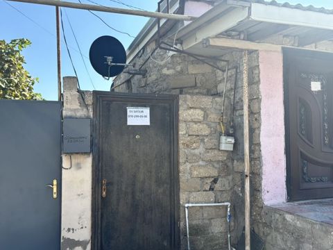 Satılır: həyətyanı sahəli kiçik fərdi yaşayış evi - Daş divarlı — Digah