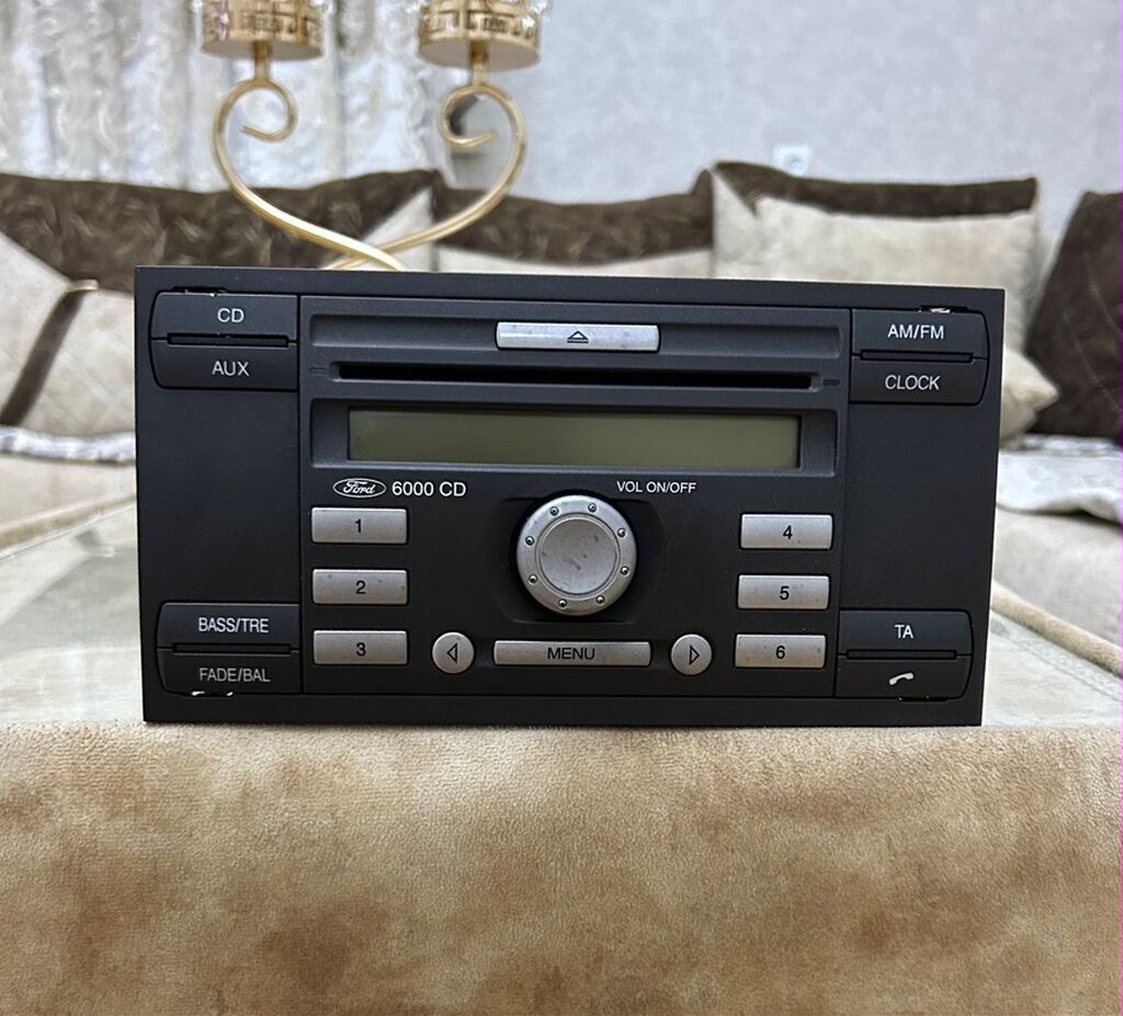 Ford tranzit 2010 zavod makintafonu ideal veziyyetde — Avtomobil akustikası, Bakı (2)