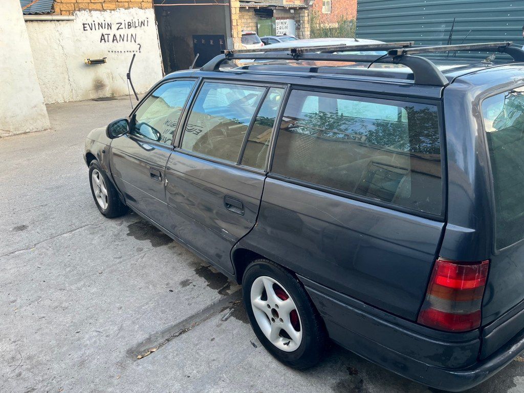 Opel Astra, 1.6 L, 1995 il, 335 000 km 77-CB-840 — Avtomobillər, Bakı (2)