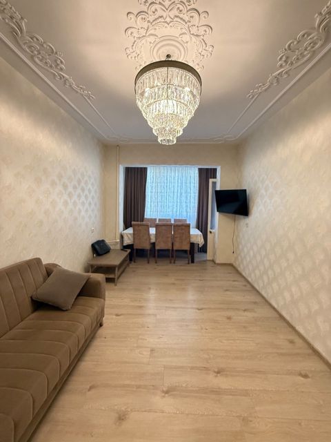 Satılır 3 otaqlı köhnə tikili 90 m² — Bakı