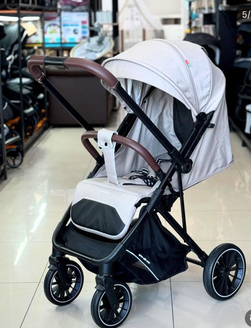 Kidilo. 80 AZN. Göründüyü kimidir ideal vəziyyətdə. Uzanma oturma — Arabalalar, Mehdiabad
