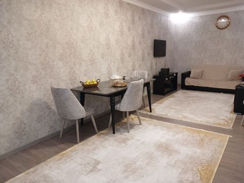 Bakı, Qaraçuxur qəs., 4 otaqlı, Köhnə tikili, 100 kv. m — Bakı