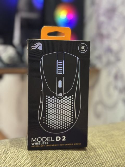 Glorious model D 2 wireless Çəki: 66 gram DPİ: 26000 DPİ qədər — Bakı