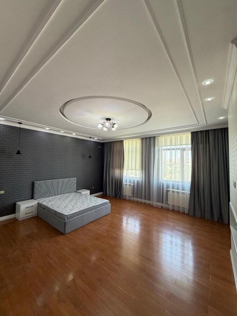 İcarəyə verilir 4 otaqlı yeni tikili 240 m² — Bakı