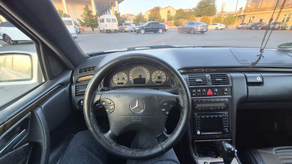 Mercedes E 240, 2.4 L, 2001 il, 411 232 km 90-HD-061 — Avtomobillər, Naxçıvan (6)
