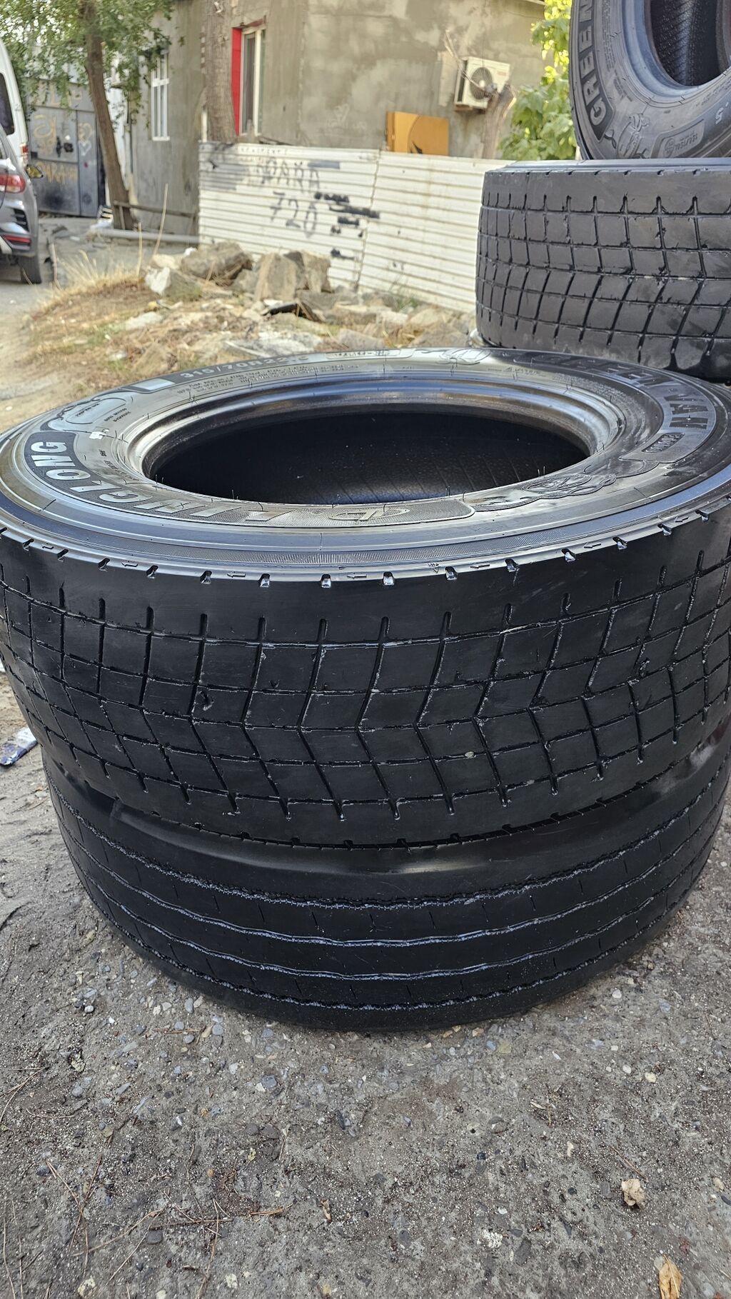 Yük avtomobili təkəri - Ölçü: 315/70 R22.5 - Marka/model: Pirelli — Şinlər, Sumqayıt (5)