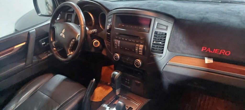 Mitsubishi Pajero (4-cü nəsil) tam ölçülü off-road SUV. Qaraj — Avtomobillər, Bakı (8)