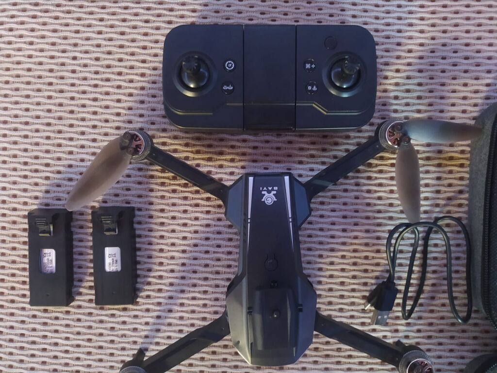 Drone Satılır sadəcə 1 pərvanəsi qatlanmış işləkdir barter var — Digər, Saray (3)