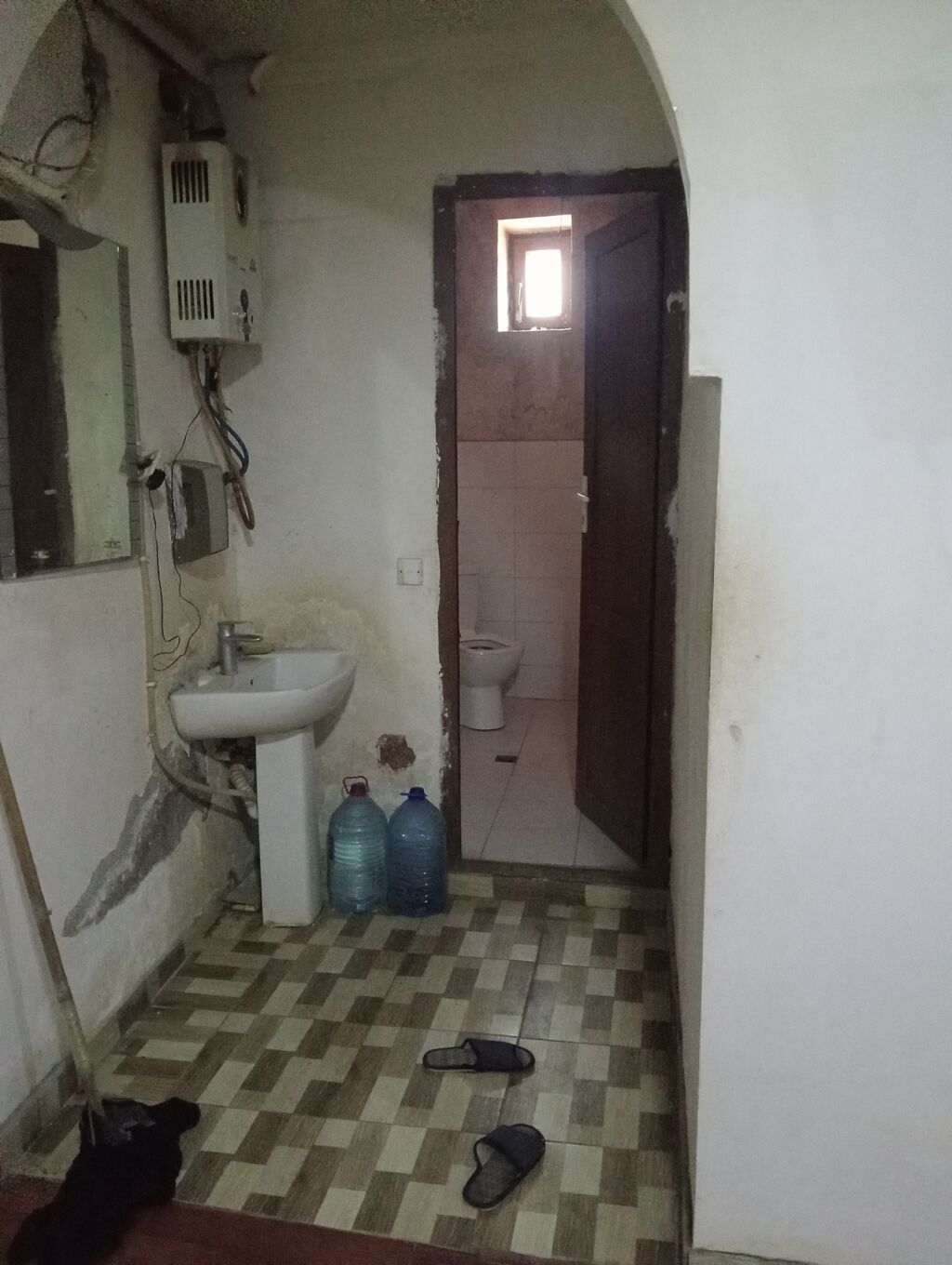 Hostel,günlük ev 5manat. otaxda 3kravat var,1ədədin qiyməti — Mənzil, Masazır (4)