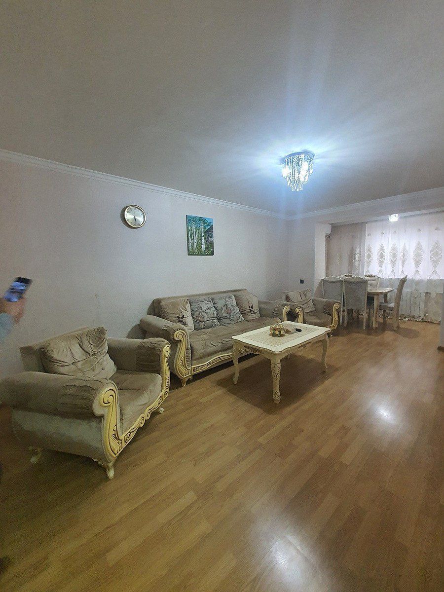 Satılır 3 otaqlı köhnə tikili 70 m² — Mənzil, Bakı (2)