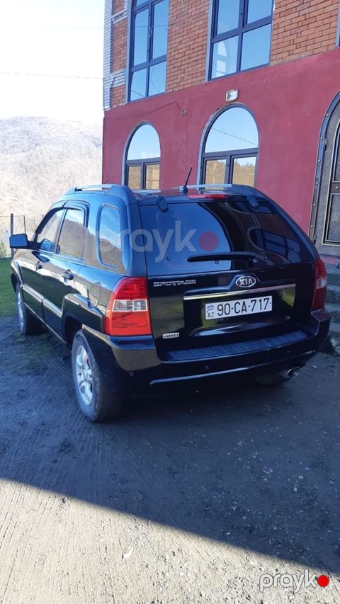 Kia Sportage: 2 l 2008 il Krossover — Lerik