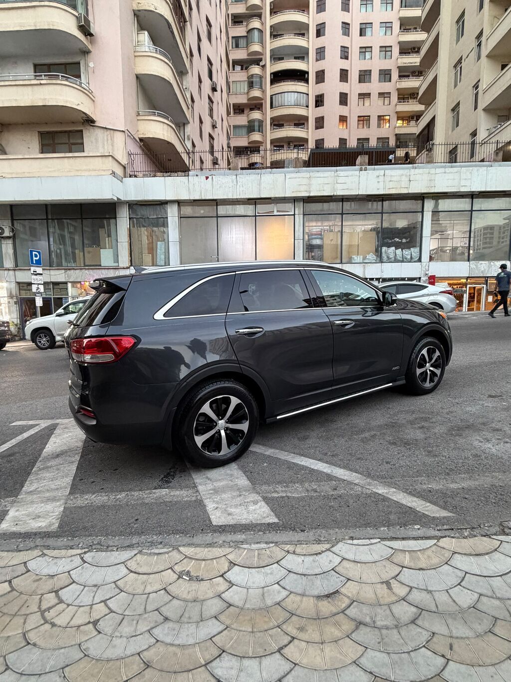 Kia Sorento EX AWD – tünd boz rəngli 5 nəfərlik krossover 77-RJ-166 — Avtomobillər, Bakı (2)