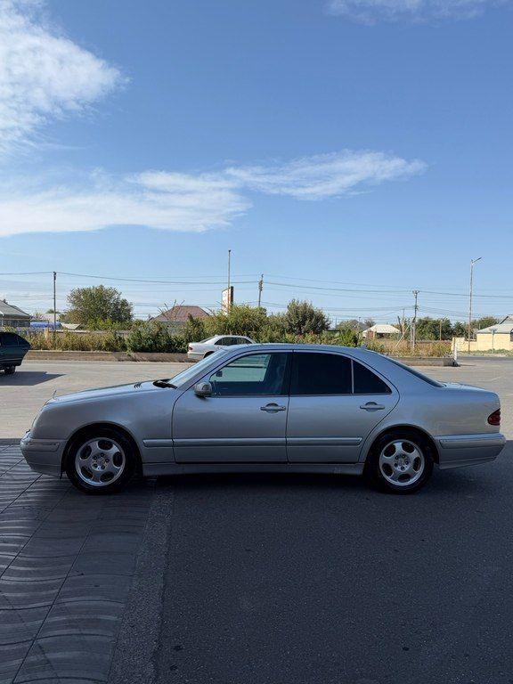 Mercedes E 220, 2.2 L, 2000 il, 573 576 km — Avtomobillər, Bakı (5)