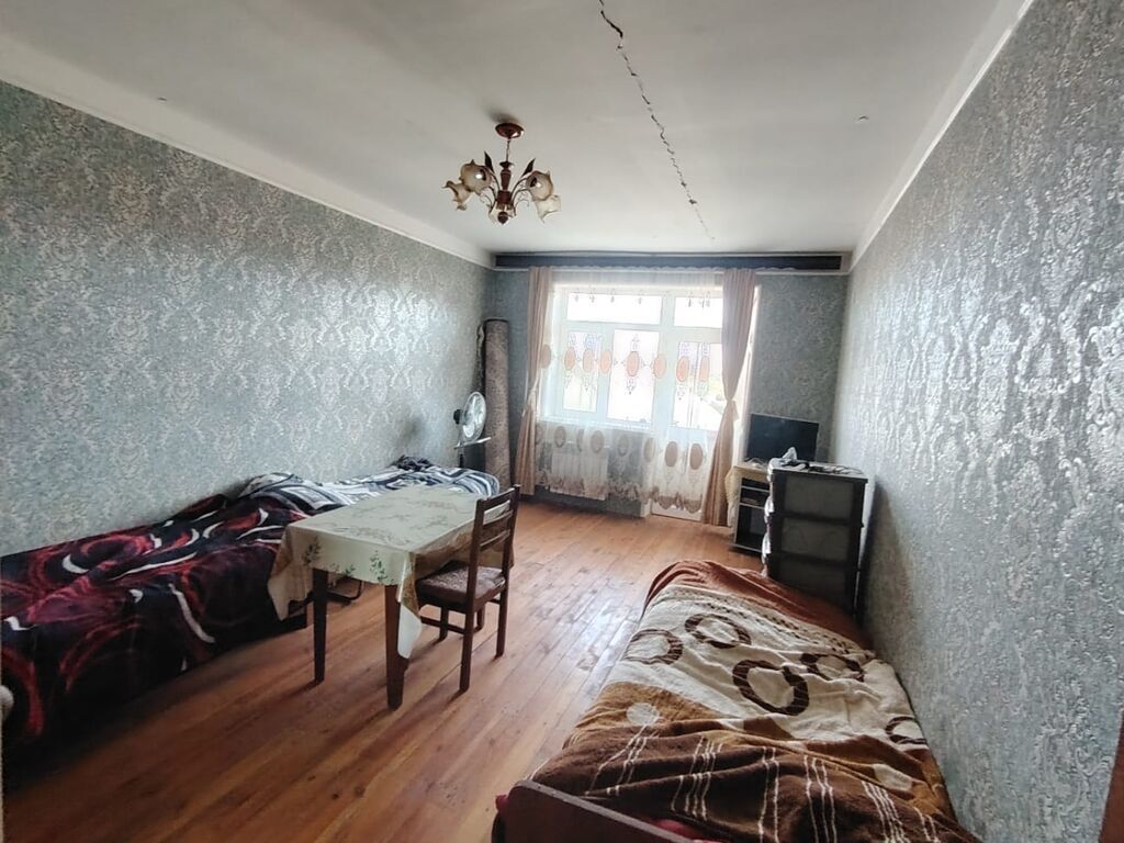 Qaracuxur qes 104 mektebin yani yol qiraqinda 5 mertebenin 4 cu — Mənzil, Bakı