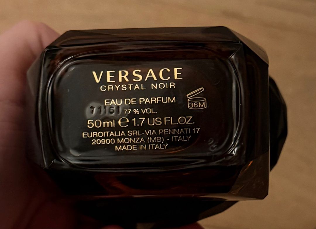 Versace Crystal Noir ətri — Gözəllik və səhiyyə, Bakı (2)