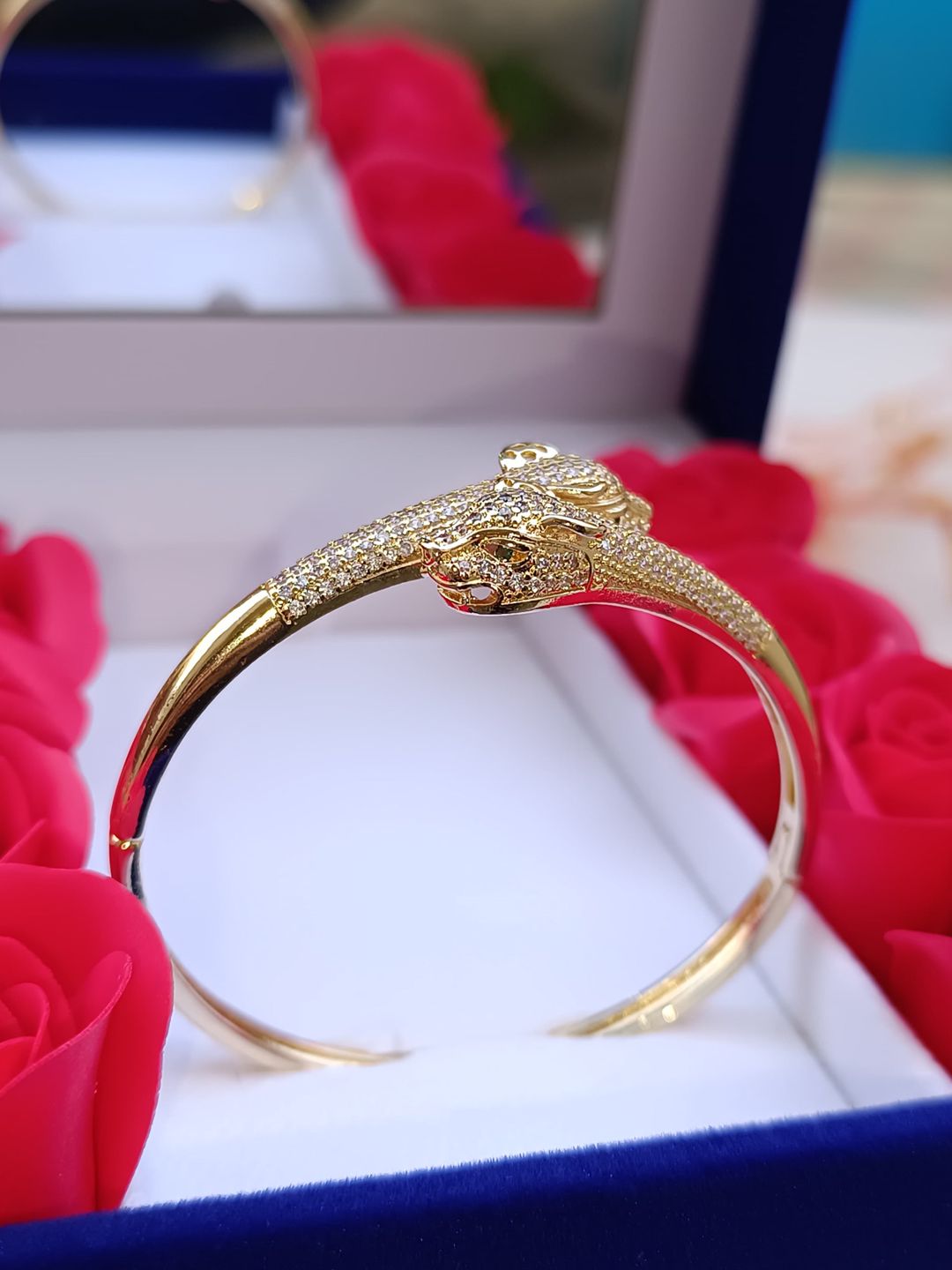 Hədiyyəlik saat dəsti No Brand 93357 qadınlar üçün boyunbağı, qol saatı, qolbaqlar, üzük, gold — Mallar, Bakı (3)