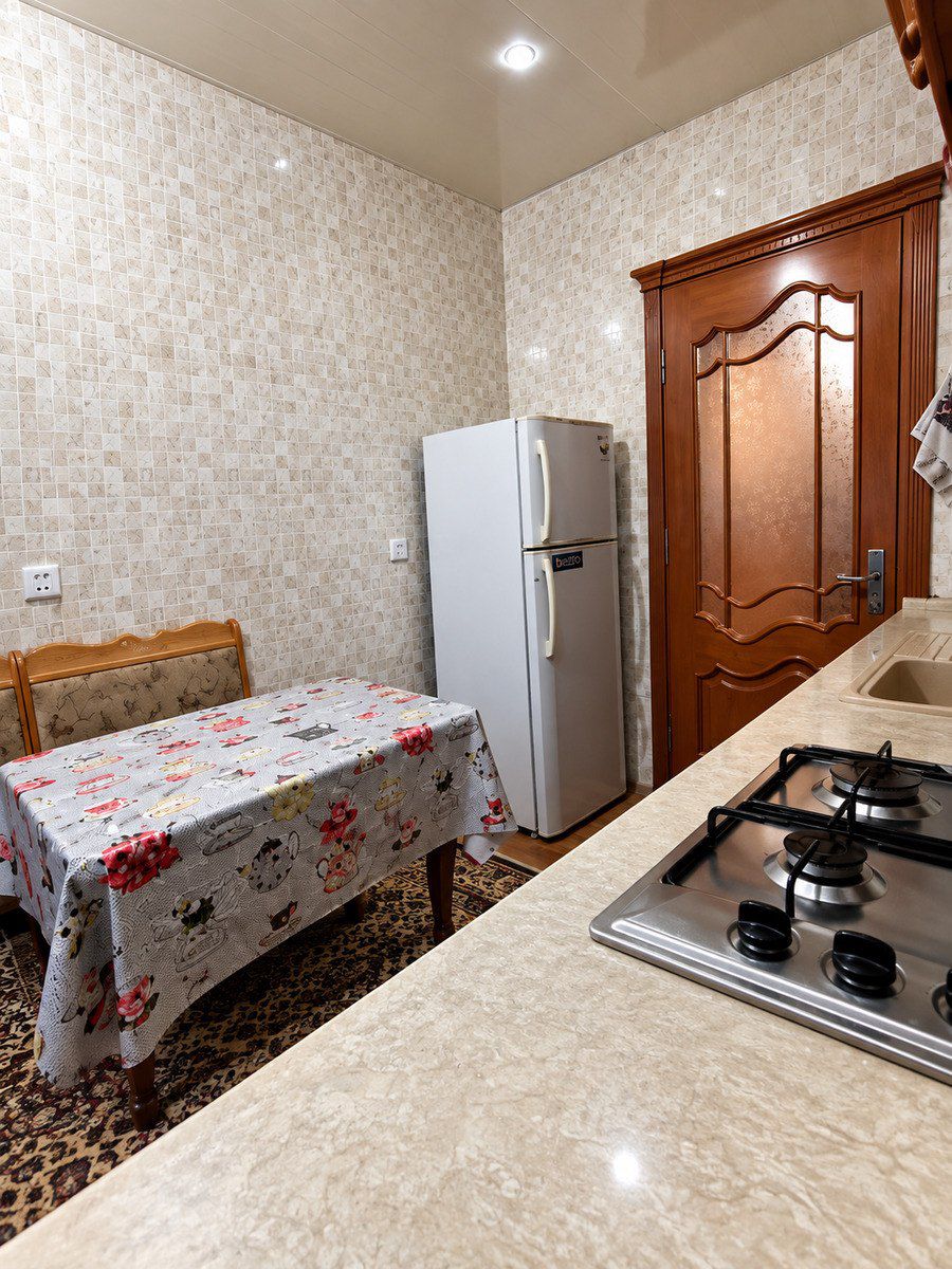 İcarəyə verilir 4 otaqlı köhnə tikili 120 m² — Mənzil, Bakı (3)