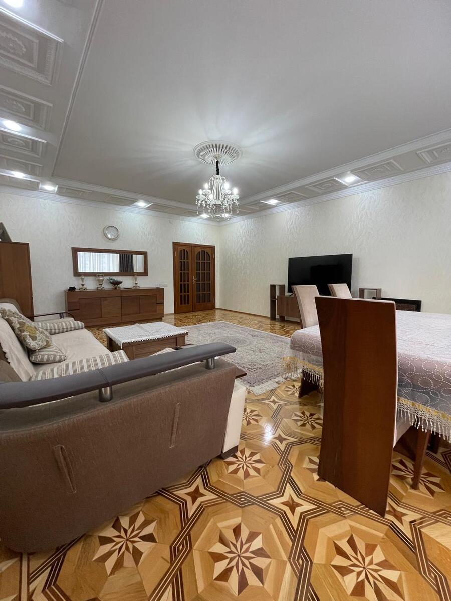 Satılır 3 otaqlı köhnə tikili 115 m² — Mənzil, Bakı (2)