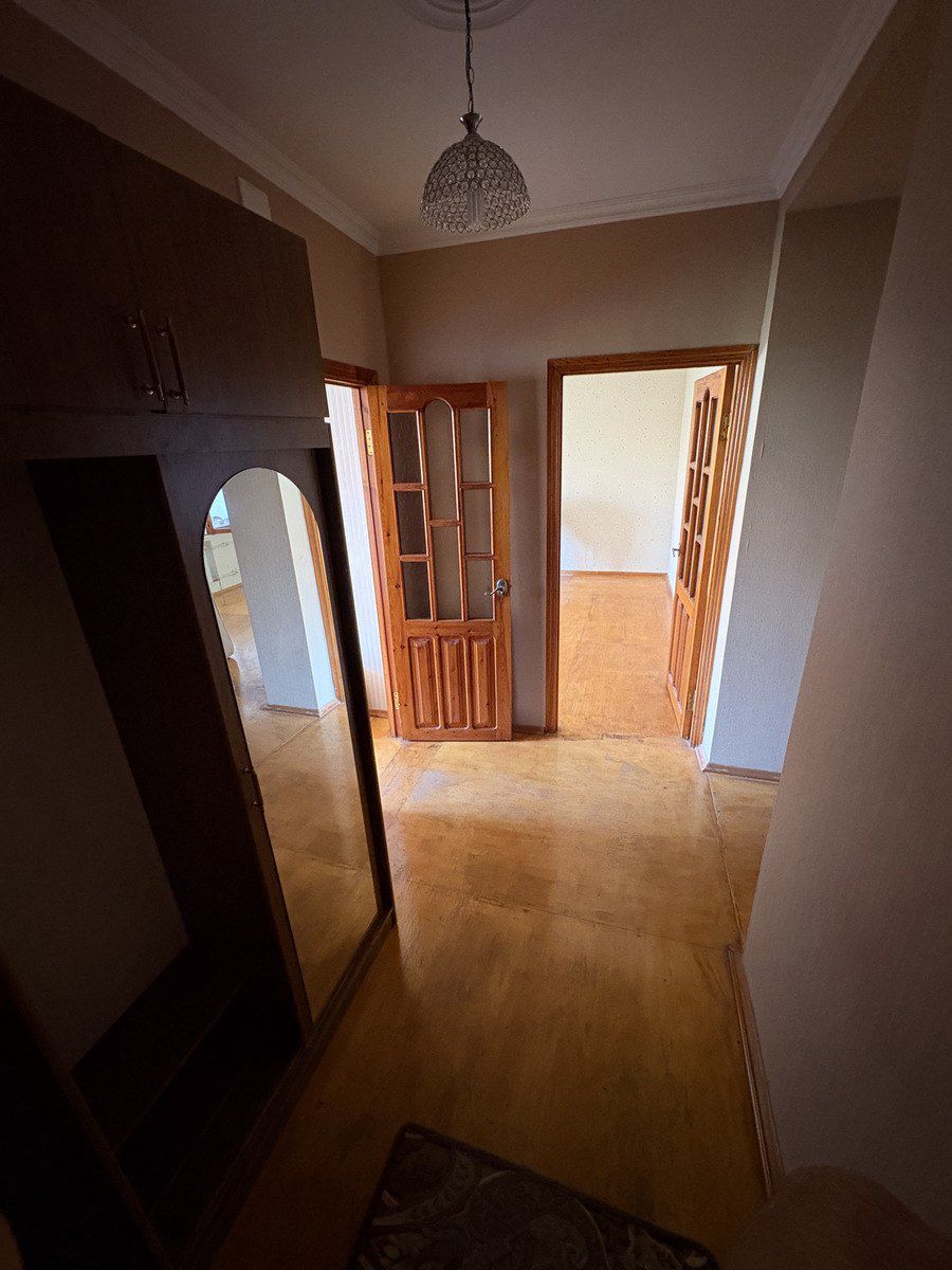 Satılır 3 otaqlı köhnə tikili 75 m² — Mənzil, Bakı (2)