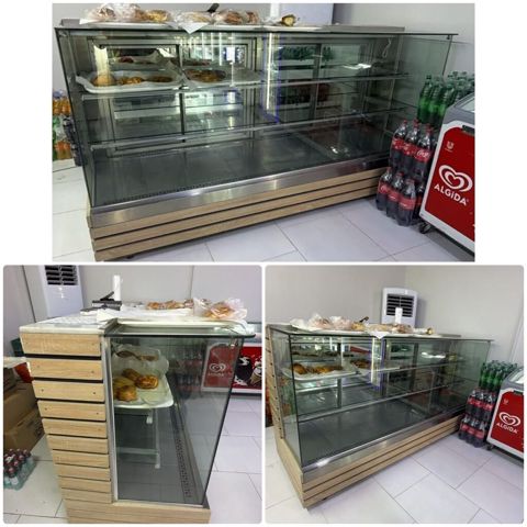 Quru şirniyyat vitrini 450 Azn. H -130 sm Eni -82 sm Uzunlugu 252 — Bakı