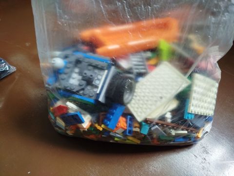 Lego qarışıq detalları – müxtəlif paketlərdə - Rəngarəng qarışıq — Konstruksiyalar