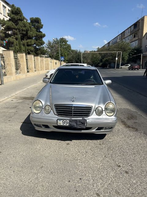 Mercedes E 220, 2.2 L, 2001 il, 500 000 km — Bakı
