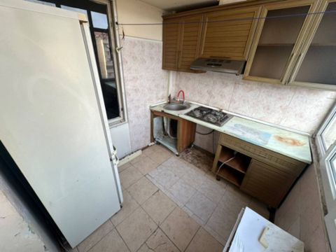 Satılır 2 otaqlı köhnə tikili 50 m² — Bakı
