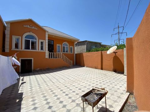 Həyət evi, Biləcəri qəs — Bakı