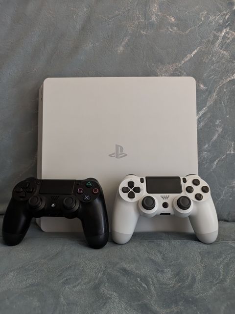 Yenidən seçilmir. İdeal vəziyyətdə, proşivka PlayStation 4 Slim 1TB — Bakı