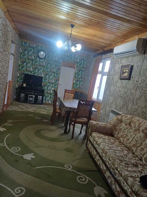 Satılır 4 otaqlı həyət evi/bağ evi 90 m² — Bakı