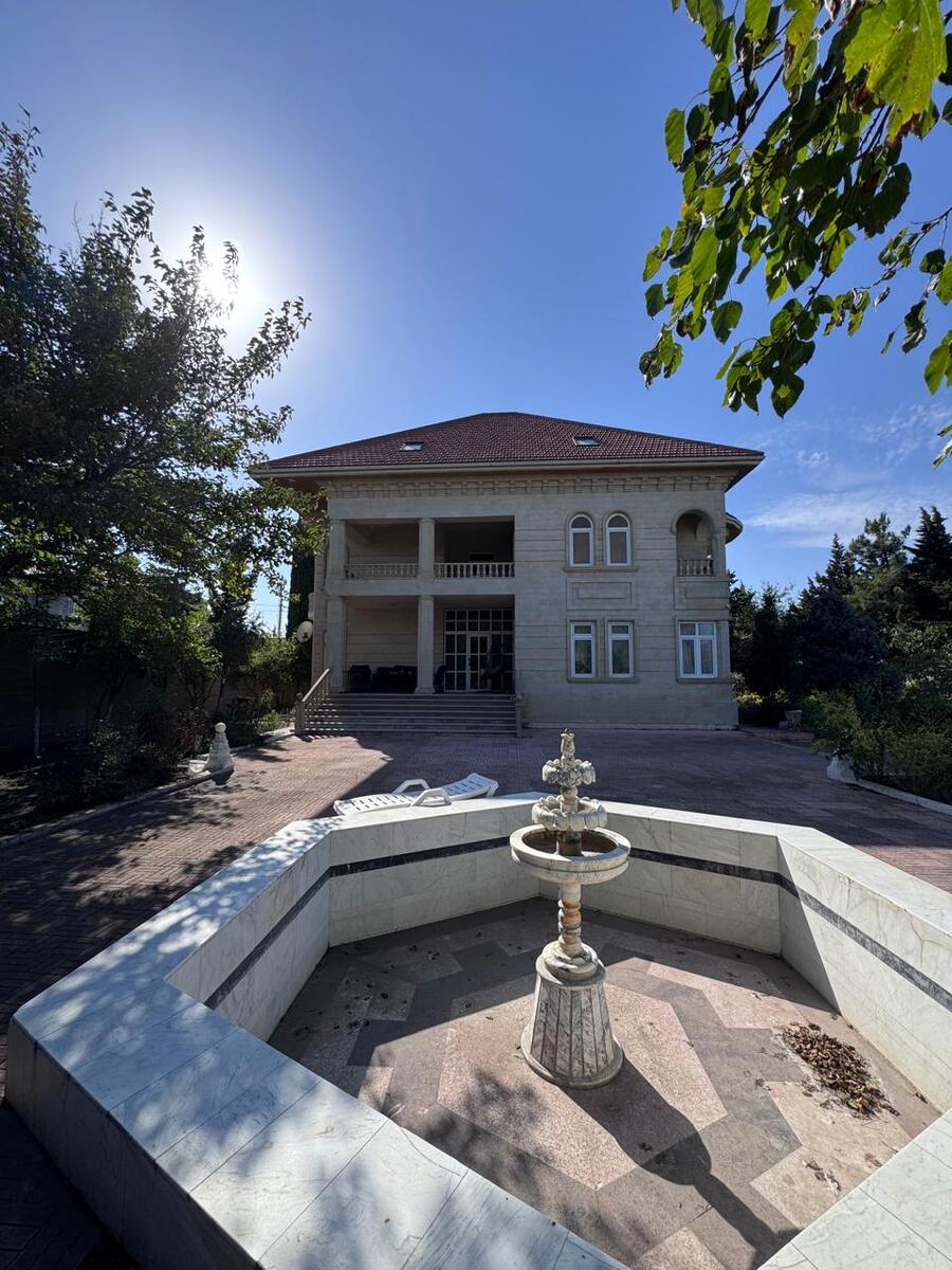 Satılır 10 otaqlı həyət evi/bağ evi 600 m² — Ev, villa, Bakı