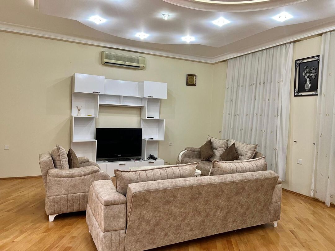 İcarəyə verilir 6 otaqlı həyət evi/bağ evi 470 m² — Ev, villa, Bakı (6)