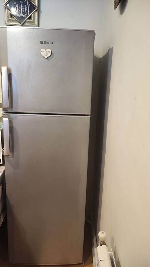 Beko iki qapılı soyuducu - Rəng: gümüşü (inox tərzi) - Üst kamera — 200 ₼ · Bakı · Soyuducular Beko iki qapılı soyuducu - Rəng: gümüşü (inox tərzi) - Üst kamera — Bakı