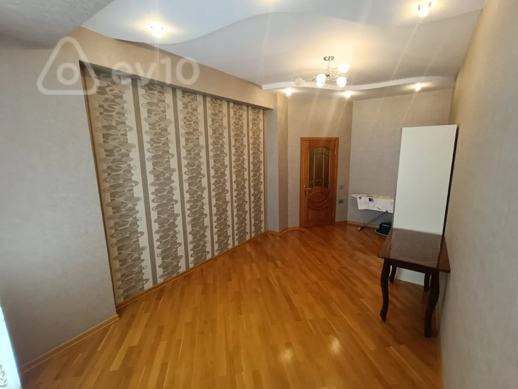 3 otaqlı mənzil, 140 m², Natiq Əliyev küç., — kirayə — Mənzil, Bakı (12)